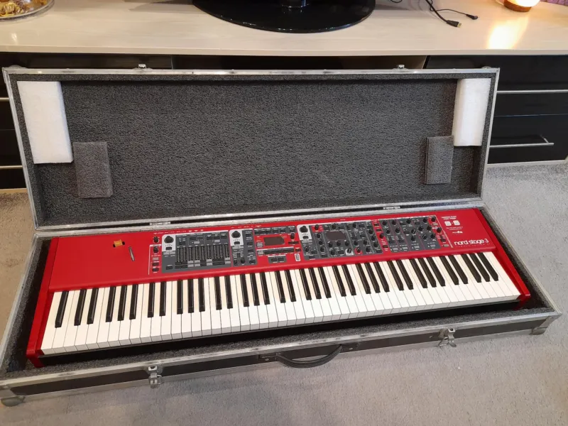 Clavia Nord Stage 3 HA88 Synthesizer
