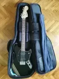 Squier Mustang by FSR Black Competition Golden Shorelines Squier Mustang by FSR Black Competition Golden Shorelines