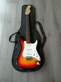 Squier Stratocaster Elektromos gitár - Pitye [Ma, 08:02]