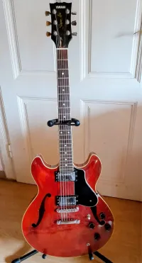 YAMAHA SA1300 Super Axe Hallowbody Red Electric guitar - Papolczy Géza [September 26, 2025, 4:01 pm]