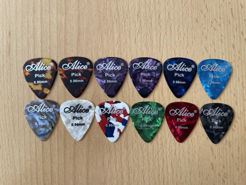 - Alice Gitarrepick