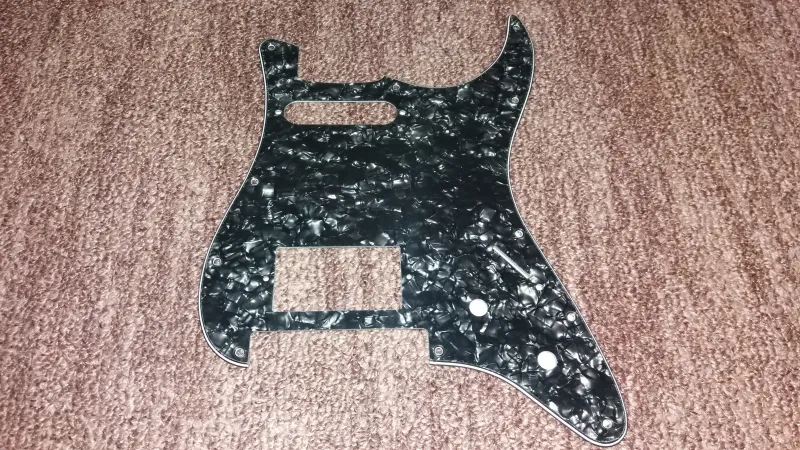 - Stratocaster HS Floyd Rose Koptató