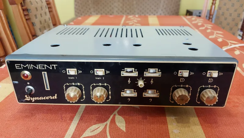  Eminent I Cabezal de amplificador de guitarra