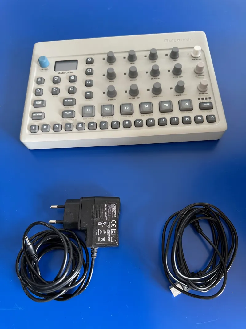  Model Cycles Groovebox