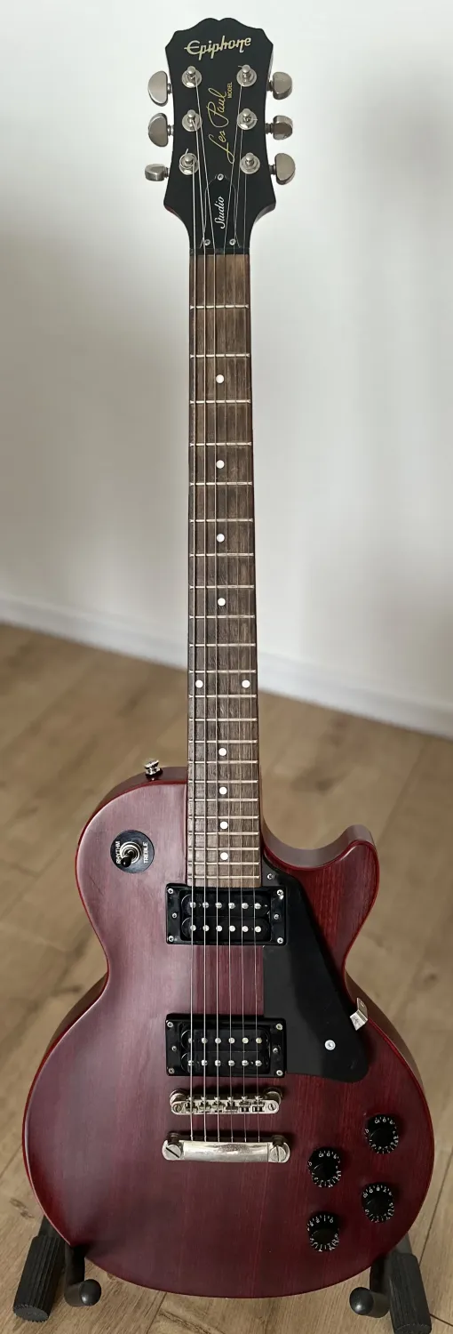 Epiphone Les Paul Worn Cherry Studio Elektrická gitara