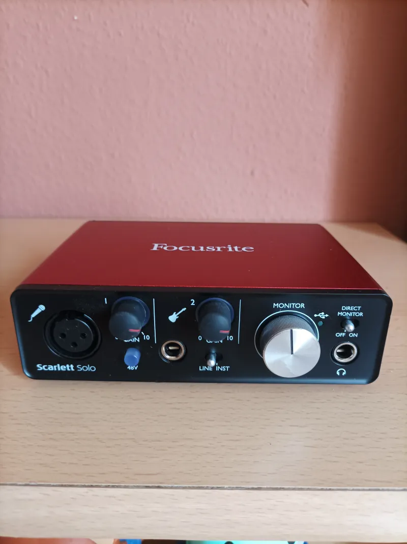 Focusrite Scarlett Solo 2nd gen. Tarjeta de sonido externa