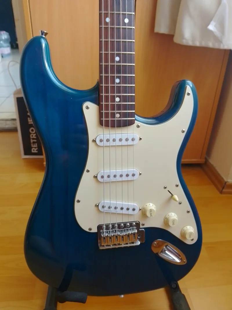 Johnson Stratocaster  EMG Guitarra eléctrica