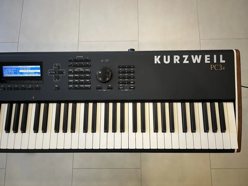 KURZWEIL PC3X Syntetizátor