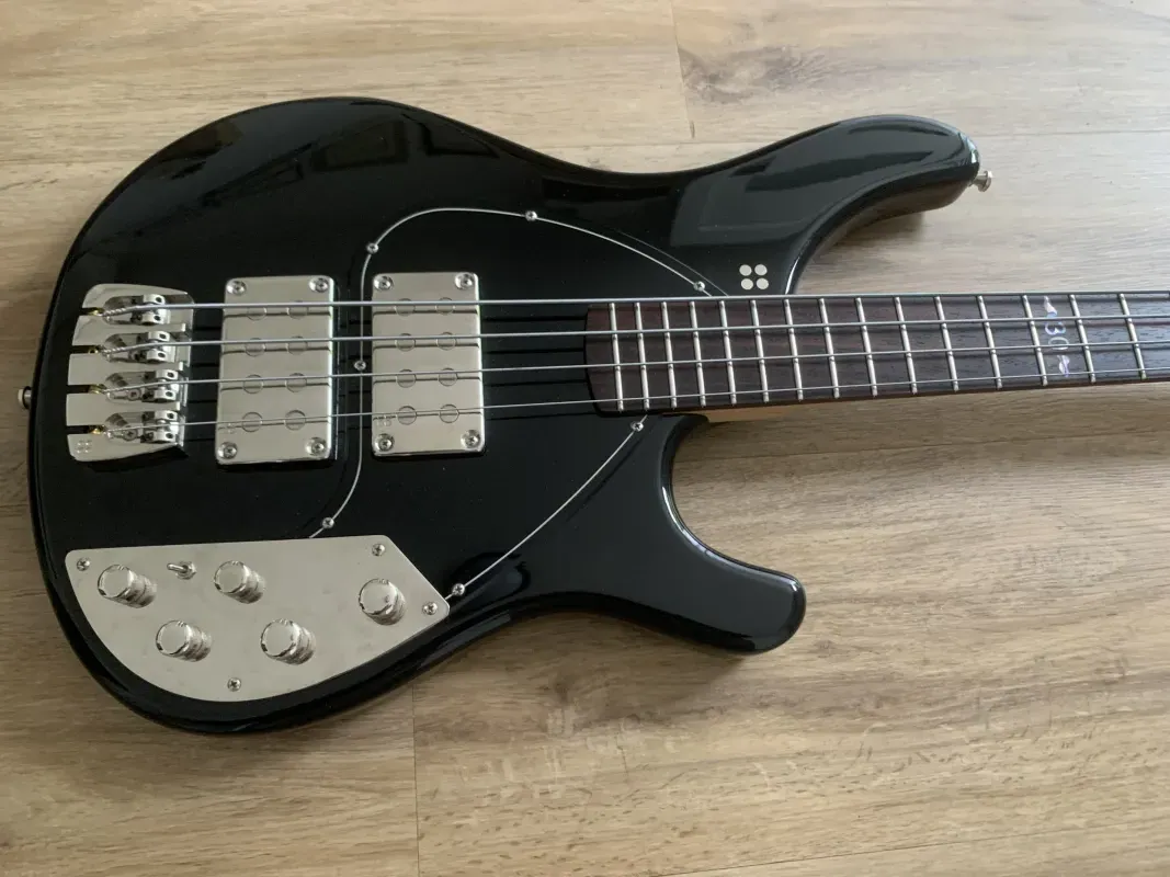 Sandberg Ken Taylor 30th Anniversary Basgitara