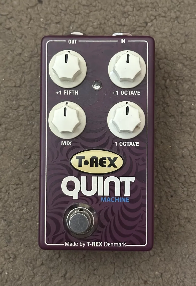T-Rex Quint Machine octaver Efektový pedál