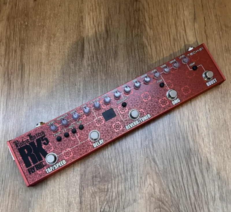 TECH 21 Richie Kotzen signature RK5 fly rig v2 Multiefectos