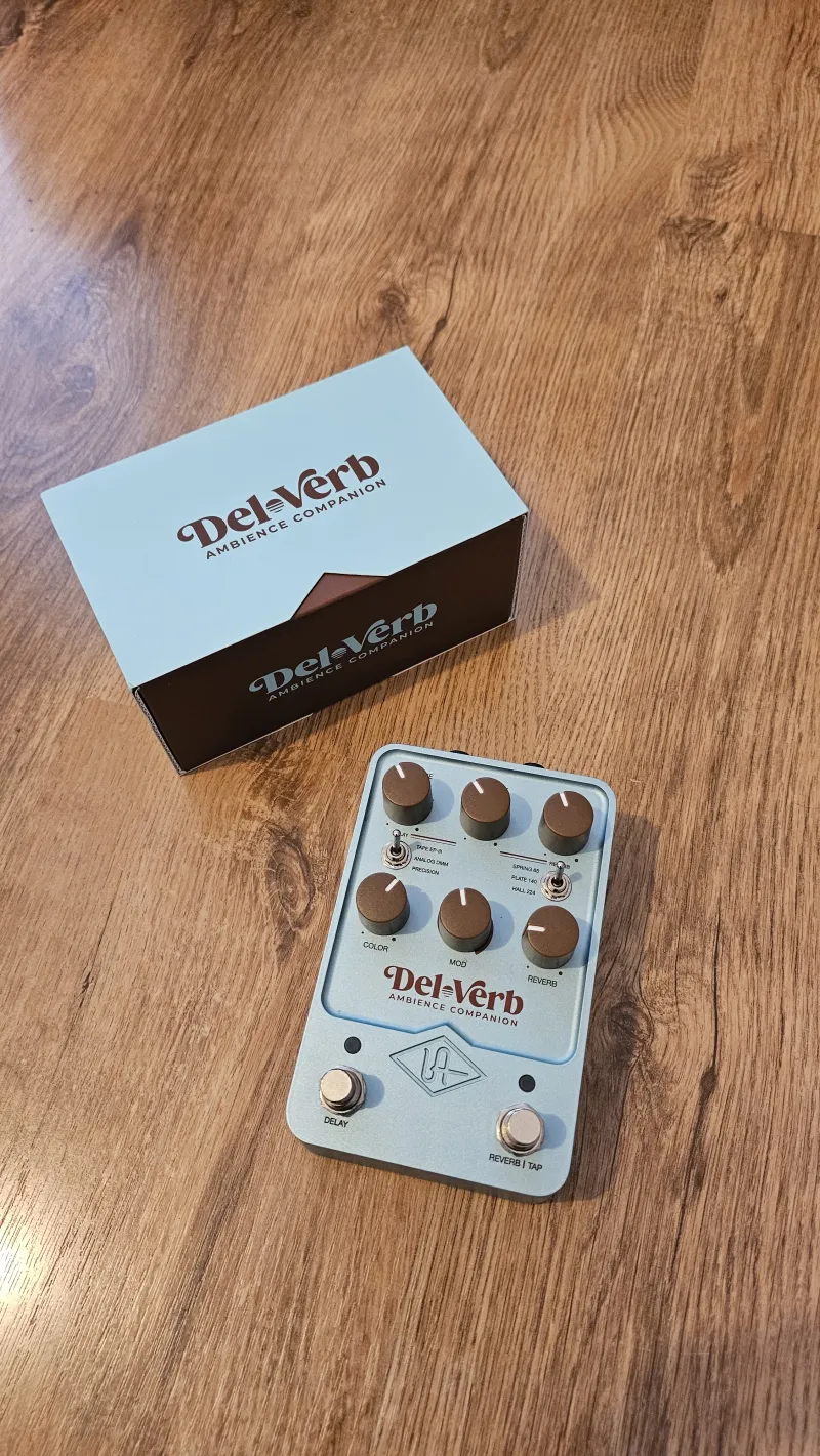 Universal Audio Uafx Del Verb Effekt pedál