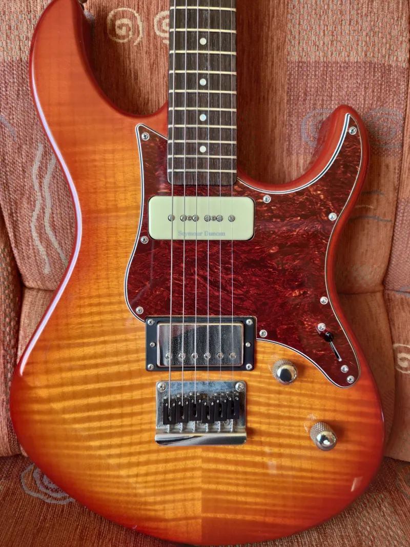 YAMAHA Pacifica 611 HFM Guitarra eléctrica