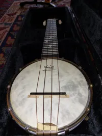 - ANuenue Soprano Banjolele - ANuenue Soprano Banjolele