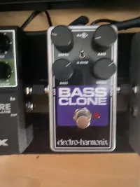 EHX Bass Clone EHX Bass Clone
