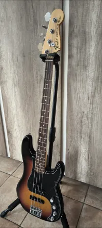 Fender American Deluxe Precision Bass Basszusgitár - Mangult Attila [Ma, 12:07]
