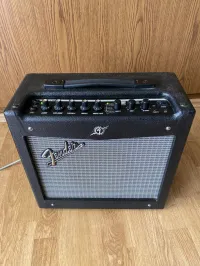 Fender Mustang I V.2 Fender Mustang I V.2