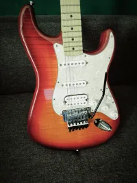 Fender Standard Stratocaster HSS Plus Top Locking Tremol Fender Standard Stratocaster HSS Plus Top Locking Tremol