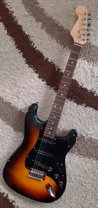 - Stratocaster Electric guitar - PCSZM [Today, 9:13 am]