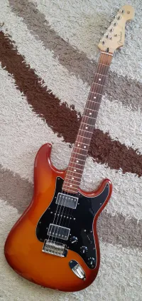 Fender Stratocaster Electric guitar - PCSZM [Today, 9:37 am]