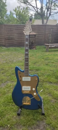 Squier 40th Anniversary Jazzmaster Gold Edition LRL Lake Squier 40th Anniversary Jazzmaster Gold Edition LRL Lake