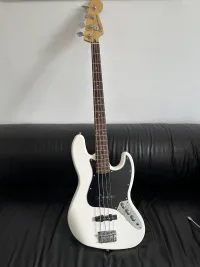 Squier Vintage Modofied Jazz Bass Squier Vintage Modofied Jazz Bass