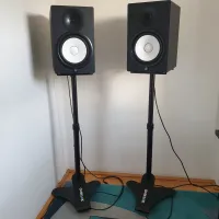 YAMAHA HS8 YAMAHA HS8