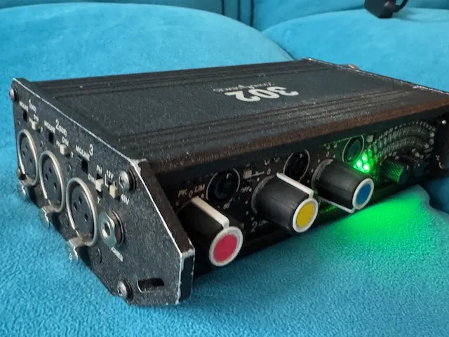 - Sound Devices 302 mobil preamp mixer Microphone preamp