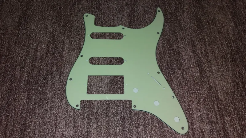 - Stratocaster HSS Floyd Rose Koptató