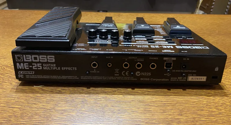 BOSS ME-25 Effect processor