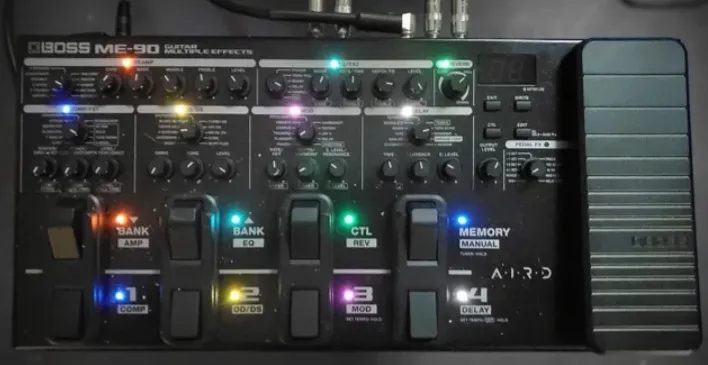 BOSS Me 90 Multieffekt
