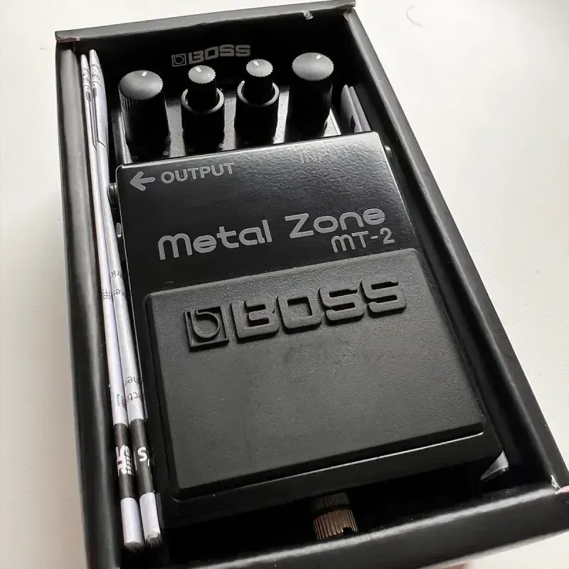 BOSS MT-2 Metal Zone - 30th Anniversary Limited Edition Pedal de efecto