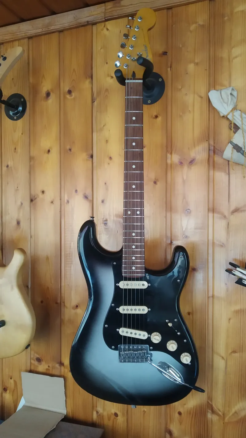 Fender Stratocaster Modern Player E-Gitarre