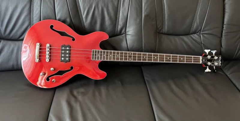 Harley Benton HB-50 Cherry Red Bajo eléctrico