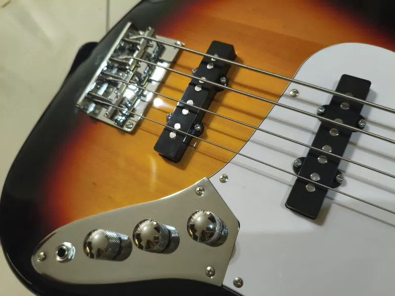 Harley Benton JB-20 SB 4húros Bajo eléctrico