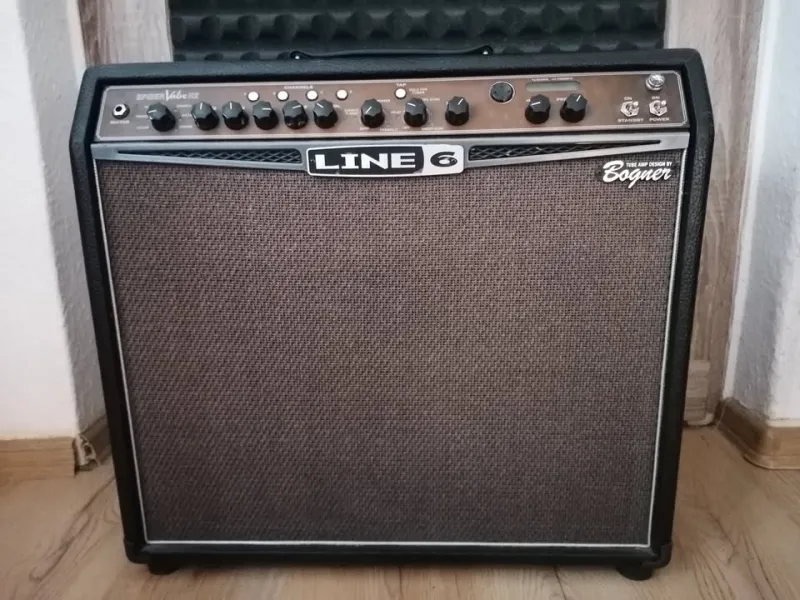 Line6 Spider Valve MKII 112 tube guitar combo