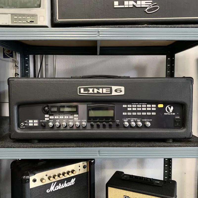 Line6 Vetta II HD 300W Gitarový zosilňovač