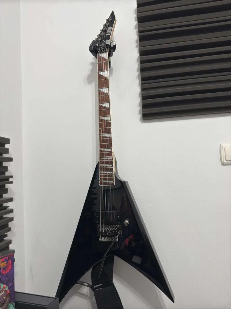 LTD Alexi 200-BLK Guitarra eléctrica