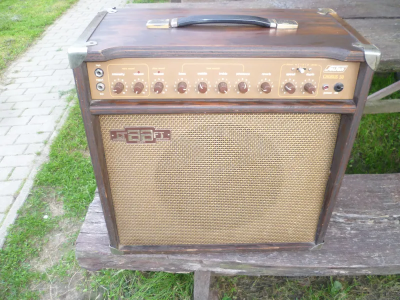 SOLTON Chorus 50 Gitarrecombo