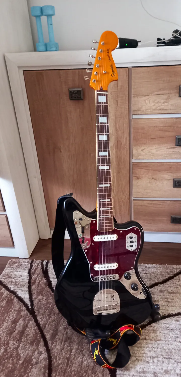 Squier Classic Vibe Jaguar E-Gitarre
