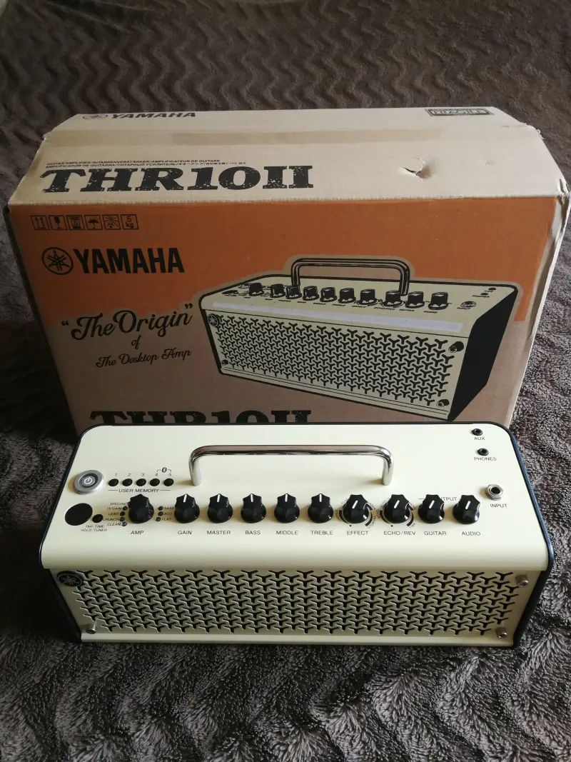 YAMAHA THR10II Gitárkombó