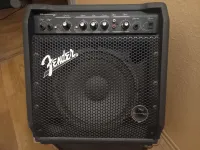 Fender Bassman 25 + láda Fender Bassman 25 + láda