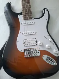 Fender Squier Stratocaster HSS Brown Sunburst Fender Squier Stratocaster HSS Brown Sunburst