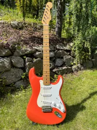 Fender Stratocaster Hank Marvin Signature Lim. Ed. 1997 E-Gitarre - TORAC [Today, 5:47 pm]