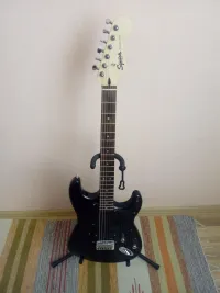 Squier Sonic Stratocaster HT Black EMG H4 Squier Sonic Stratocaster HT Black EMG H4