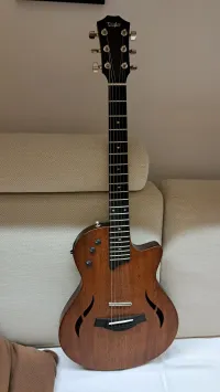Taylor T5Z Classic USA Electro-acoustic guitar - golddies [Today, 7:52 pm]