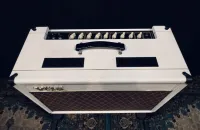 Vox AC15 Limited Edition White Bronco Vox AC15 Limited Edition White Bronco