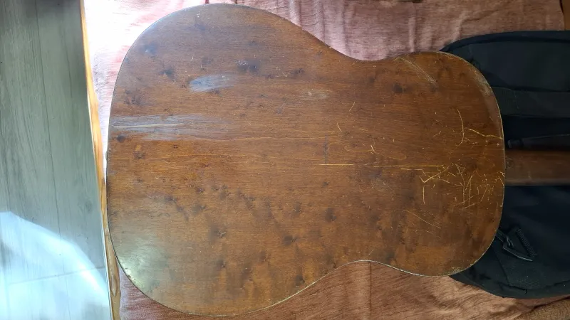 - Hasslwanter fémhúros szóló gitár Klasszikus gitár