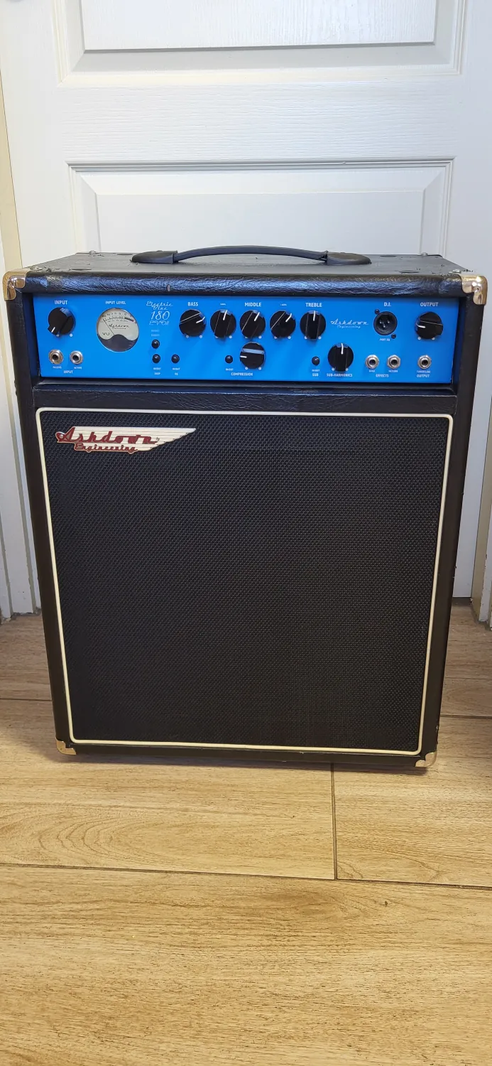 Ashdown Electric blue 180 evo II Bass Combo