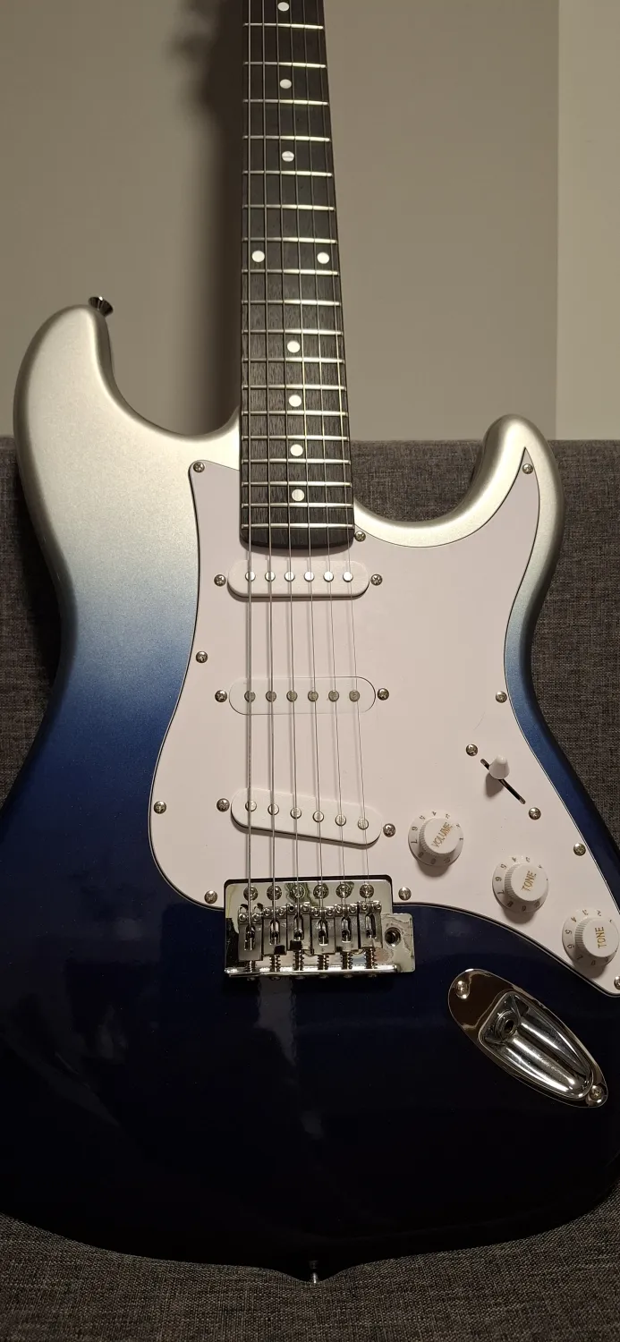 Blond STR-1 E-Gitarre